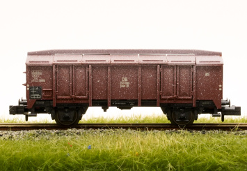 Minitrix 15194-28 – Klappdeckelwagen Kmm 36 der DB, mit authentischer Alterung 