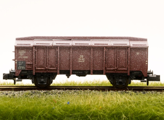 Minitrix 15194-29 – Klappdeckelwagen Kmm 36 der DB, mit authentischer Alterung 