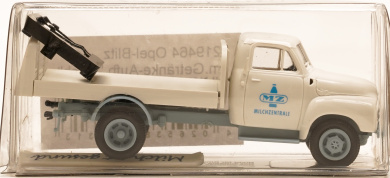 Brekina 219464 (1:87) – Opel-Blitz mit Getränke-Aufbau -MILCH- 