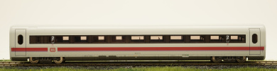 Fleischmann 444601 K – 2. Klasse ICE 1-Wagen  Bvmz 802.3 der DB 