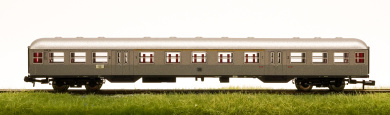 Minitrix 15720 – 1./2. Klasse Nahverkehrswagen Silberling Abnb-59 der DB 