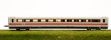 Fleischmann 744901-2 (N) – 2. Klasse ICE Abteil-Großraumwagen Bvmz 802.6 der DB 