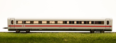 Fleischmann 744701-2 (N) – 2. Klasse ICE Abteil-Großraumwagen Bvmz 802.0 der DB 