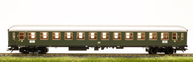 Trix – 2. Klasse D-Zug Abteilwagen B4üm der DB 