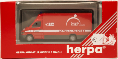 Herpa 045872 (1:87) – Mercedes-Benz Sprinter Feuerwehr Frankfurt am Main 