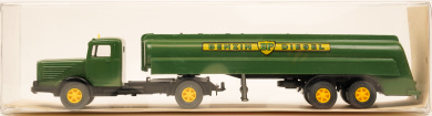 Wiking 26882 (1:87) – Büssing Tank-Sattelzug -BP- 
