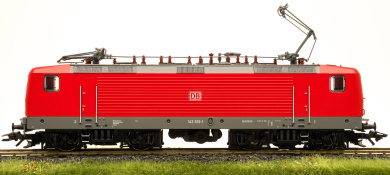Märklin 37439 (AC) – Mehrzweck-Elektrolok BR 143 der DB AG, digital (MM, mfx) & Sound 