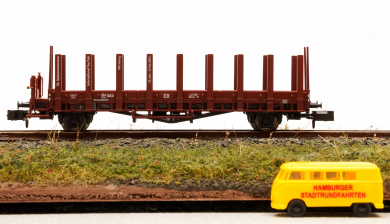 Minitrix 15041-43 – Rungenwagen Rmrso 31 der DB zur Spielwarenmesse 2003 