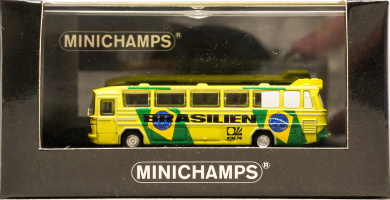 Minichamps 169035186 (1:160) – Mercedes-Benz O302 Bus, Fußball-WM 1974, Brasilien 
