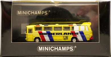 Minichamps 169035188 (1:160) – Mercedes-Benz O302 Bus, Fußball-WM 1974, Niederlande 