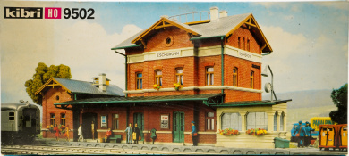 Kibri 9502 (1:87) – Bausatz, Bahnhof Eschbronn 