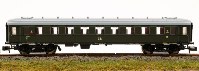 Fleischmann 8742 K (N) – 2. Klasse Schnellzugwagen der (D)DR 