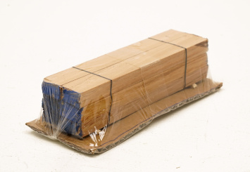 Ladegut (H0) – 1x Holzstapel, Echtholz, Länge 9,9 cm 