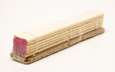 Ladegut (H0) – 1x Holzstapel, Echtholz, Länge 13,5 cm 