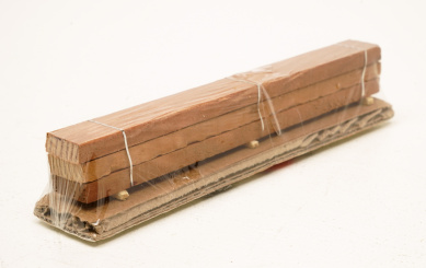 Ladegut (H0) – 1x Holzstapel, Echtholz, Länge 13,5 cm 