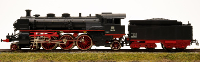 Märklin 8391 (AC) – Schlepptender-Dampflok BR 18 der DB, digital (MM) 