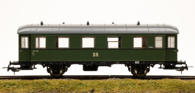 Tillig 74786 – 2. Klasse Personenwagen Bauart Bip (ex Bi 31) der (D)DR 