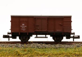 Krüger Modellbau 73001.1 (N) – Bahnhofswagen G 10 -Bahnhof Treysa- der DB 