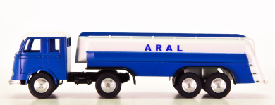Märklin 18032 (1:43) – Tanklastzug ARAL 