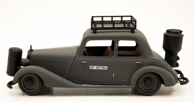 Schuco 88-12 (1:18) – Mercedes-Benz 170 V/M Pritschenwagen mit Holzvergaser 