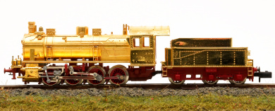 Arnold 17090 – Schlepptender-Dampflok BR 55, DUMMY, Gehäuse 24 Karat vergoldet 