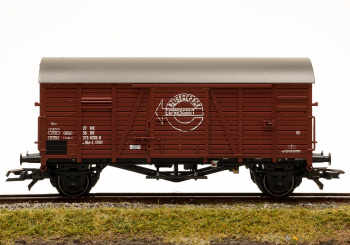 Trix 24823 – Gedeckter Güterwagen Hkr-t (ex Ghs Oppeln) der (D)DR, Club-Wagen 2023 