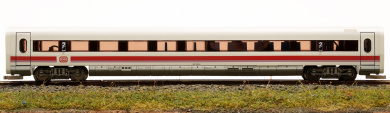 Minitrix 13396 – 2. Klasse ICE 1 Mittelwagen der DB, für Triebzug 12855 