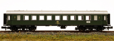 Liliput L364540 (N) – 2. Klasse Schnellzugwagen Bye 654 der DB 