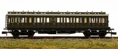 Fleischmann 8874 K (N) – 3. Klasse Abteilwagen C4 der DRG, Zugschluss-Scheiben 