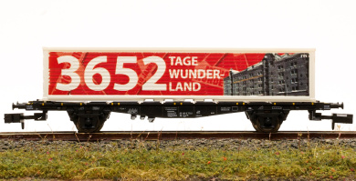 Minitrix 91088 – Container-Tragwagen -3652 Tage Wunderland- 