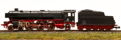 Fleischmann 7170 (N) – Schlepptender-Dampflok BR 011 der DB 