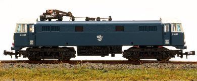 Lima 220205G (N) – Elektrolok Class 81 in blau/weiß der BR 