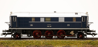 Märklin 37203-2 – Mehrzwecklok-Diesellok BR V 140 der DB, digital (MM) 