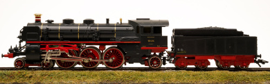 Märklin 3618 – Schlepptender-Dampflok BR 18 der DRG, digital (MM) 