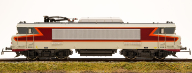 Märklin 3321 – Schnellzug-Elektrolok Serie BB 15000 der SNCF 