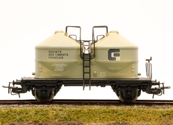 Märklin 4763 – Staubbehälterwagen -SOCIETE DES CIMENTS FRANCAIS- der SNCF 