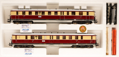 Liliput 125 07 (AC) – 2 teiliger Dieseltriebzug VT137/VS145 der DRG, digital (mfx/DCC/MM) 