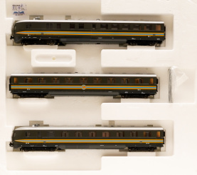 Liliput 126 95 (AC) – 3 teiliger Dieseltriebzug VT 137 der US Army, digital (mfx/DCC/MM) ESU 5 