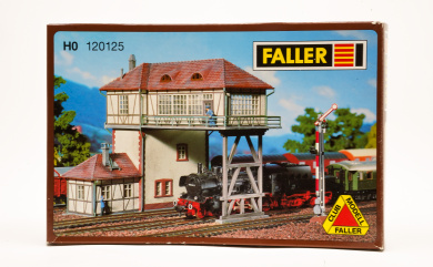 Faller 120125 (H0) – Bausatz Reiterstellwerk 