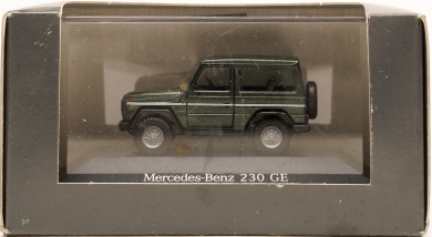 Herpa B66005606 (1:87) – Mercedes-Benz 230 GE, dunkelgrün 
