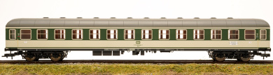 Fleischmann 83 5616 K – 2. Klasse Schnellzugwagen Büm 239 der DB, Zugschluss 