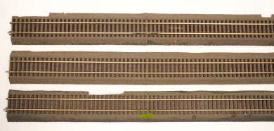 Roco 42506 – Gerades Gleis G4 mit Bettung, Länge 920 mm 