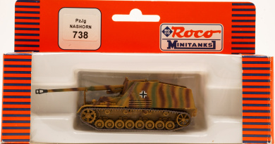 Roco  738 (1:87) – Panzerjäger Nashorn Tarnlackierung 