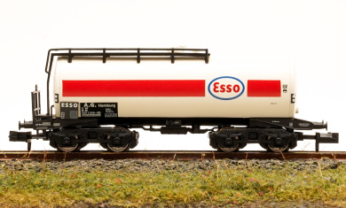 Liliput 265994 (N) – Kesselwagen Deutz -ESSO- der DB 