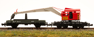 Minitrix 3590 – Kranwageneinheit mit Kranwagen der DB 