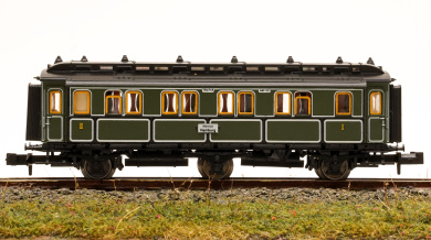 Minitrix 3160 – 1./2. Klasse Schnellzugwagen Abü der K.Bay.Sts.B. 