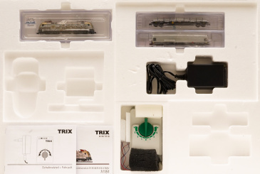 Minitrix 11151 – 3-teiliger Güterzug mit Elektrolok und 2x Güterwagen der MAV/DB/SBB   