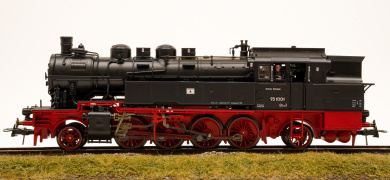 Roco 43321 – Tender-Dampflok BR 93 der (D)DR, digital (DCC/MM) 
