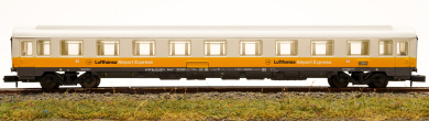 Arnold 0180 (N) – Schnellzugwagen 2 Avmz 206 Lufthansa Airport Express der DB 