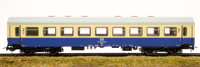 Brawa 45363 – 2. Klasse Reko-Großraumwagen Bghwe der (D)DR 
